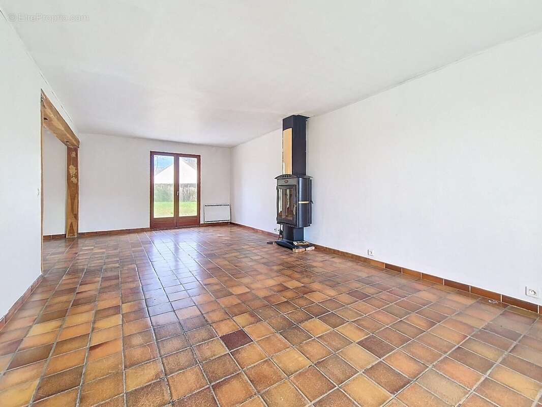 Maison à NOGENT-SUR-VERNISSON