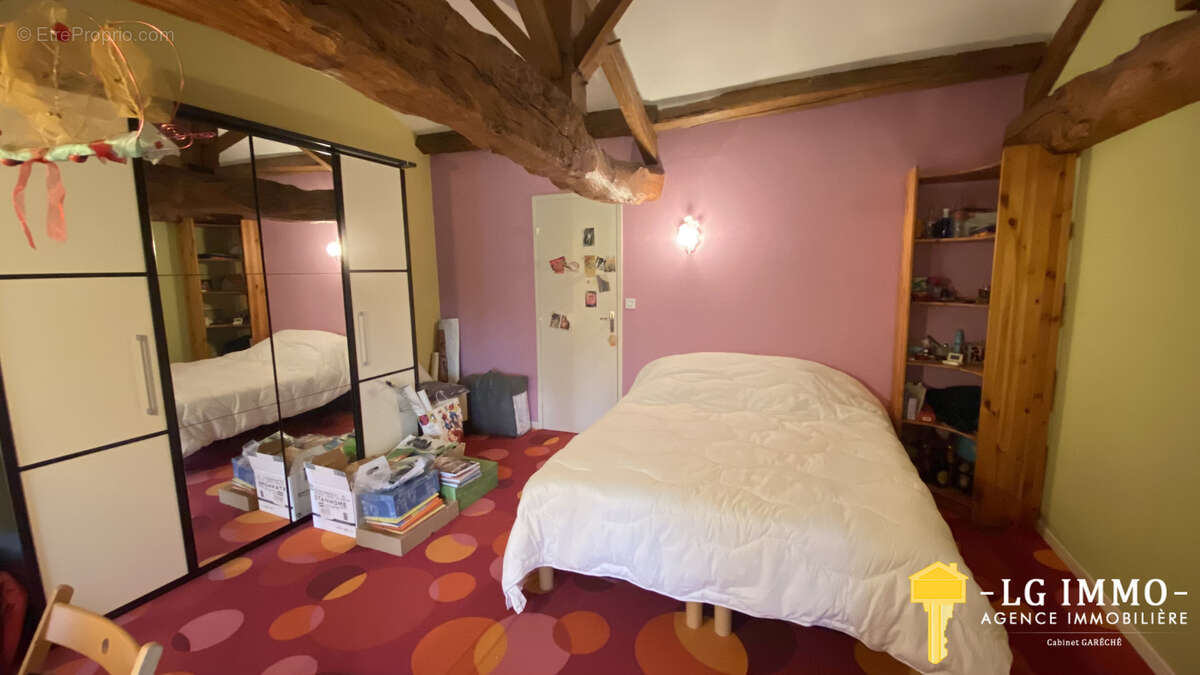 Maison à CHAMPAGNOLLES