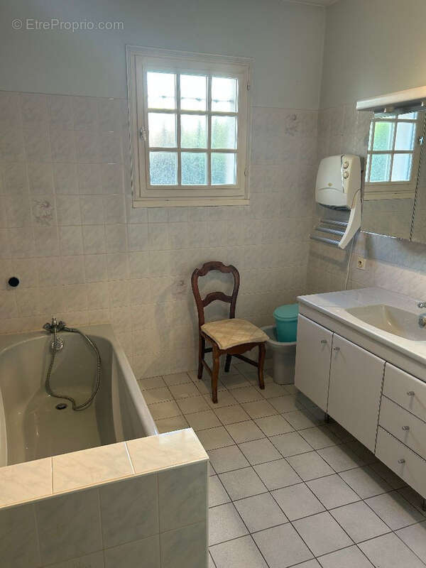 Maison à MOULIETS-ET-VILLEMARTIN