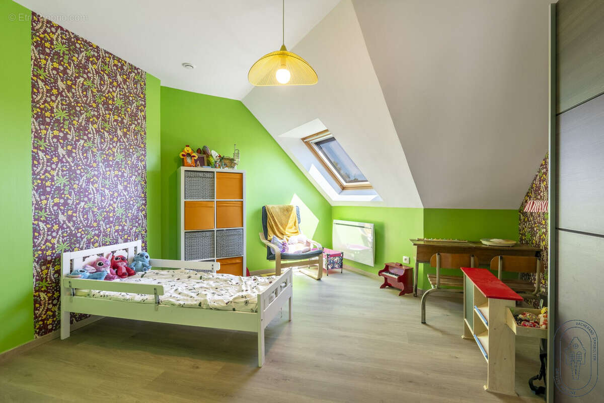 Maison 244 m² à Bierne  - photo 6