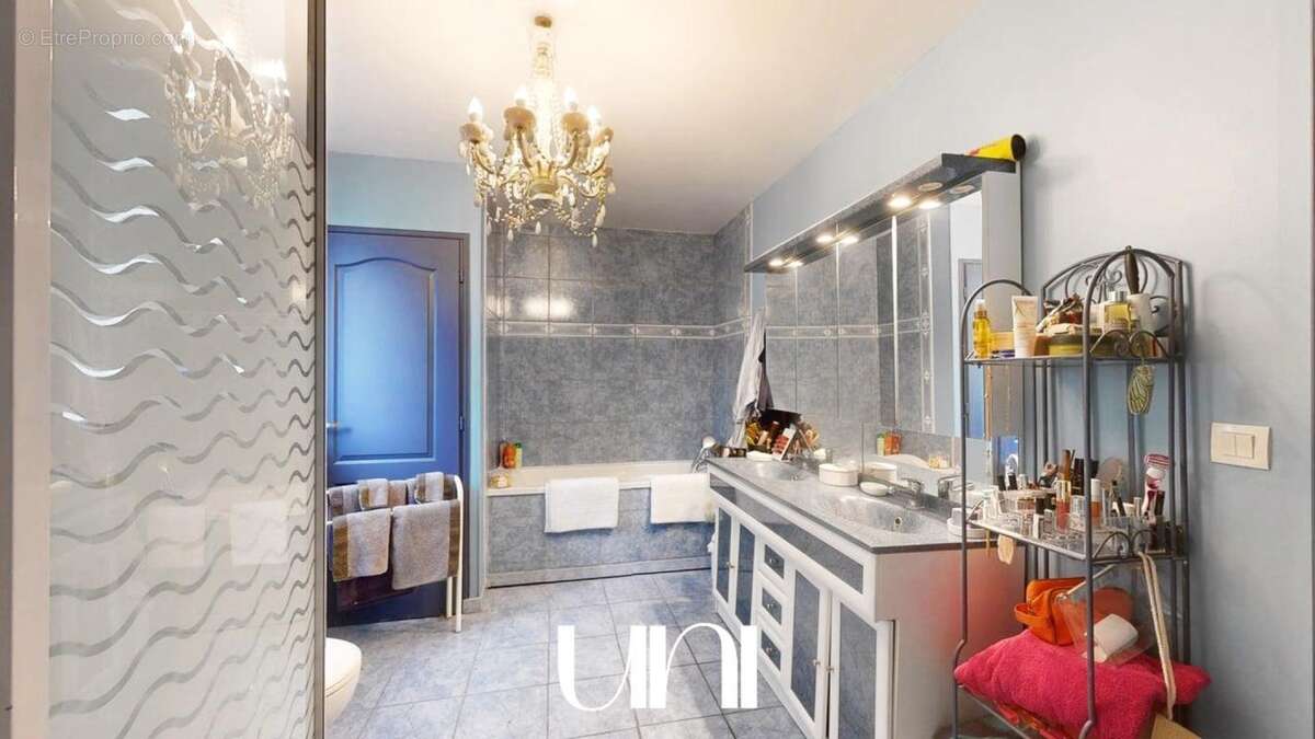 Maison à MEZIDON-CANON