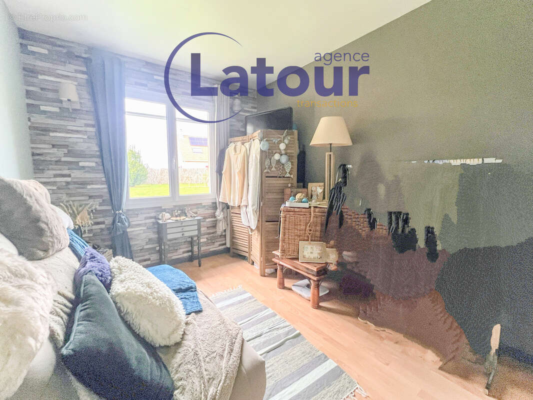 Maison à LA CHAPELLE-FORAINVILLIERS