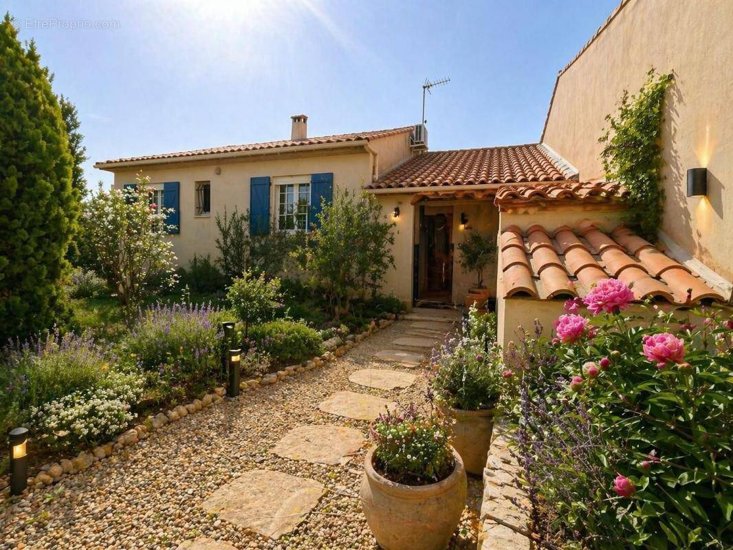 Maison à POMEROLS