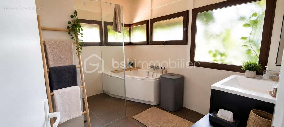 Superbe propriété de 190 m²  – Calme, piscine et nature aux portes de Dax - photo 8