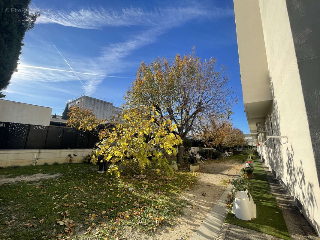 Appartement à MARSEILLE-4E