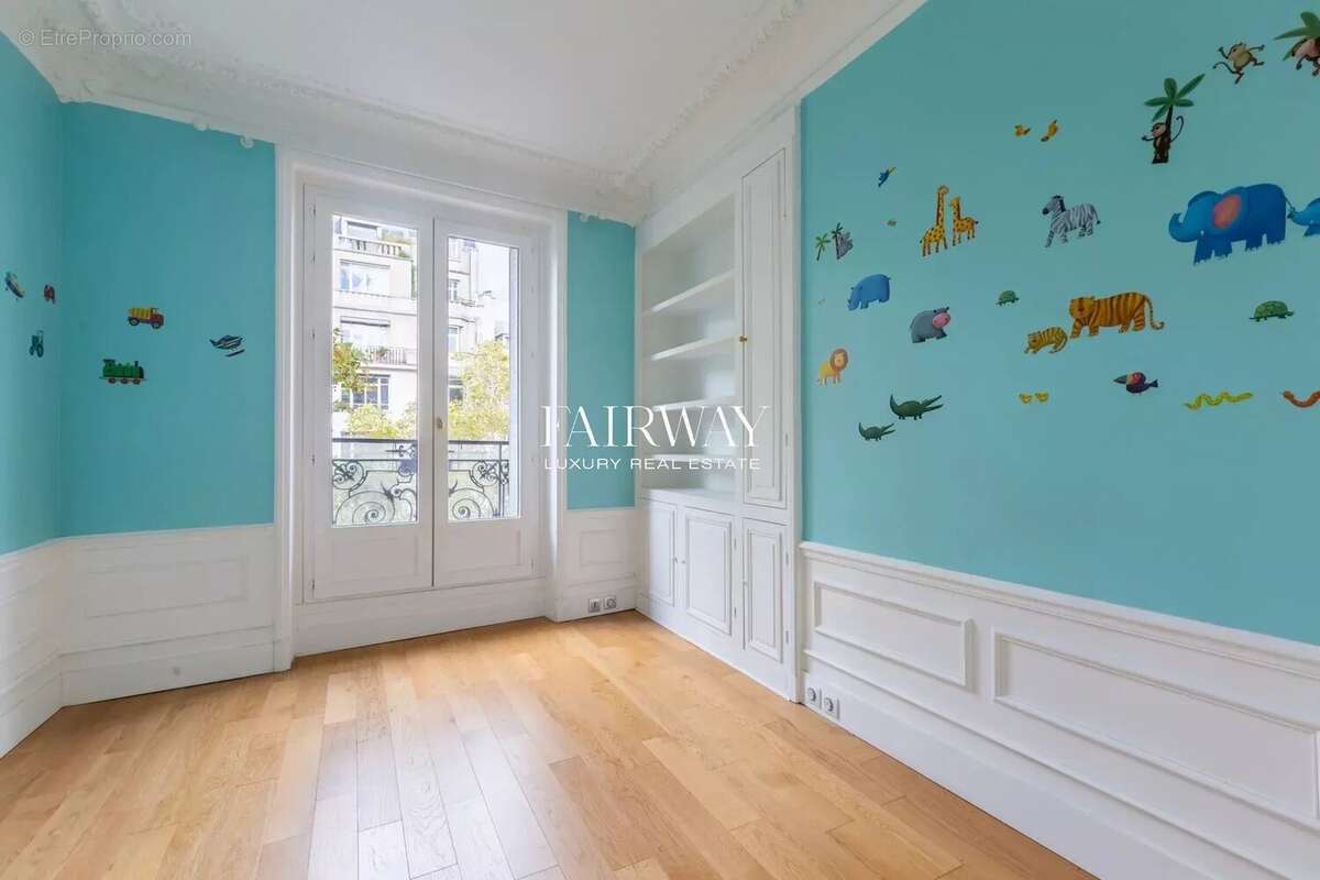 Appartement à PARIS-2E