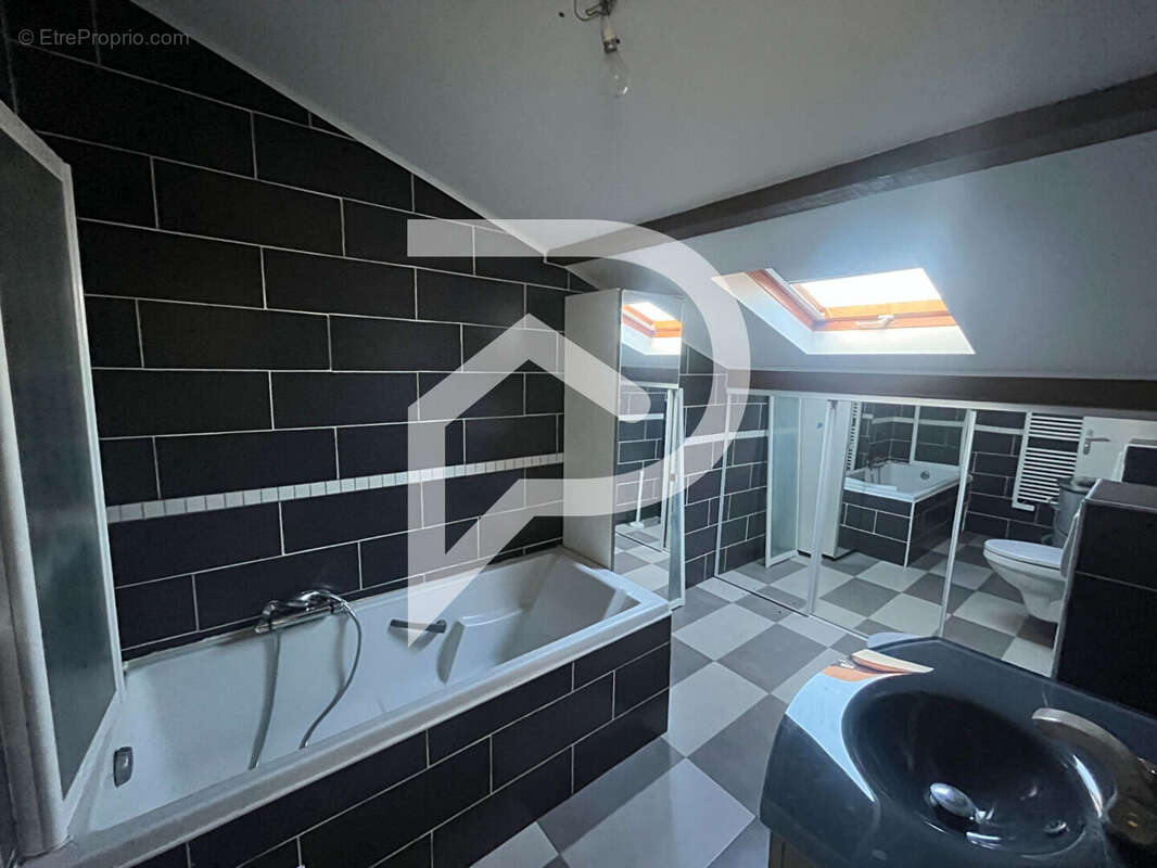 Maison à VIRY-CHATILLON