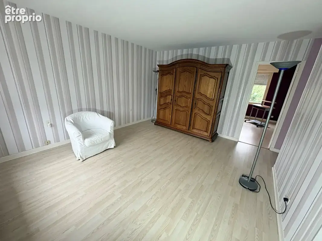 Maison Saint Quentin 7 pièce(s) 191 m2 - photo 15