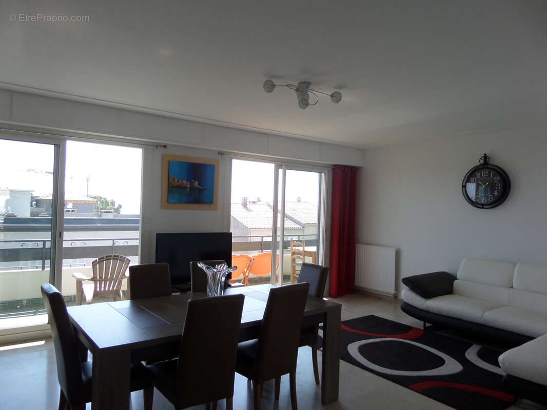 Moriani Plage bel appartement 88,80 m2 , avec balcon et loggia  et vue mer et montagne. - photo 4