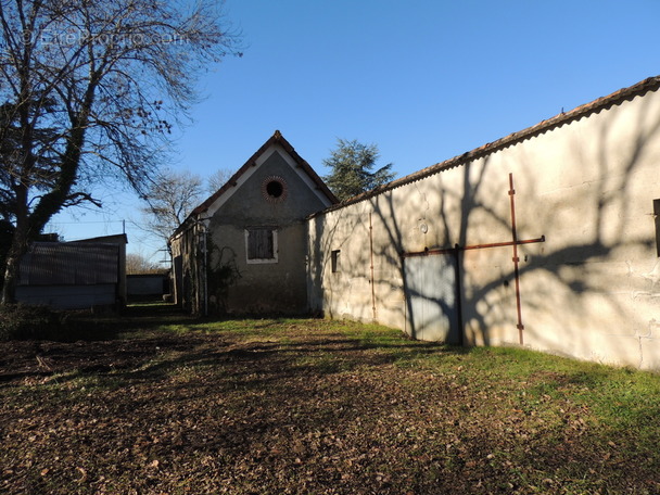 Maison à PRESSIGNAC-VICQ