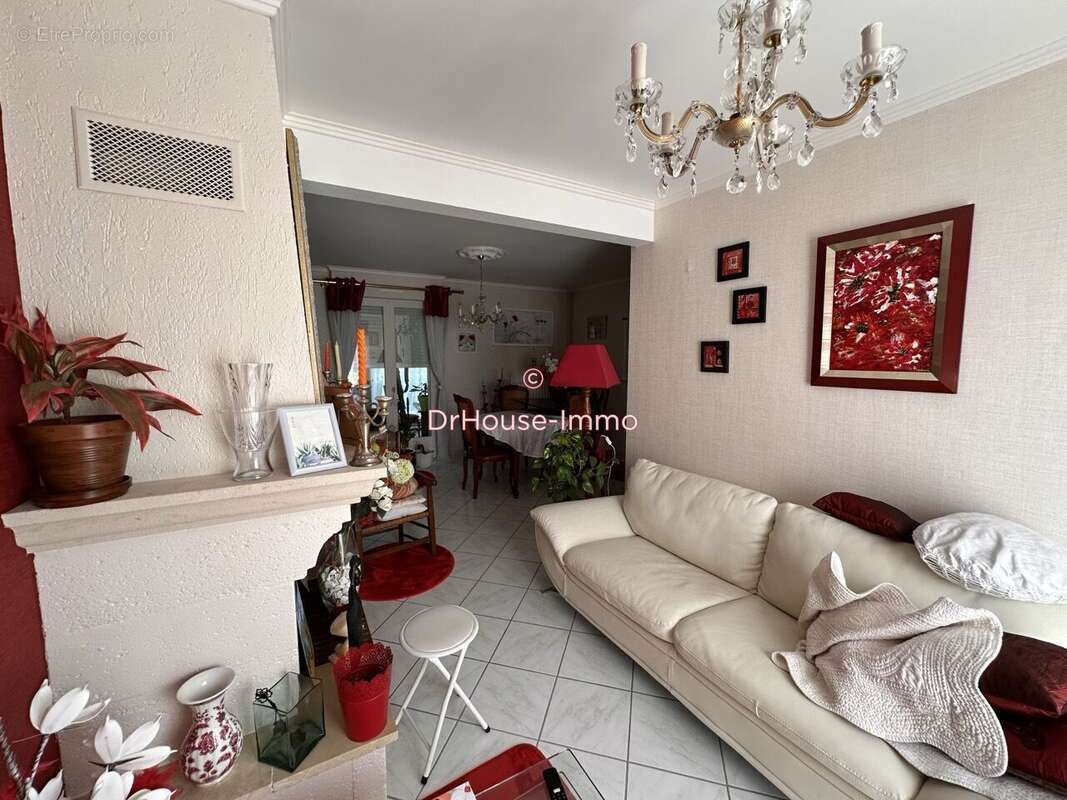 Maison à FLEURY-SUR-ORNE