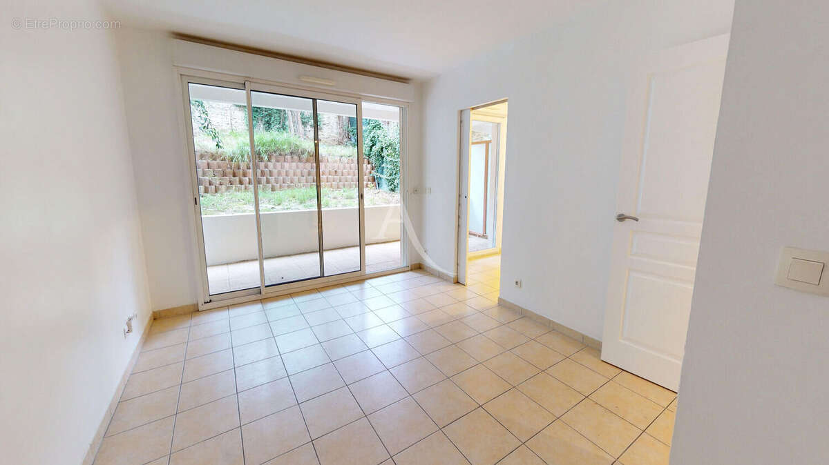 Appartement Montpellier T1 BIS 33 m2, terrasse 10M2 jardin 47m2, - photo 2