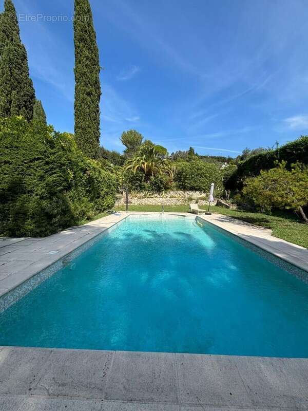 Maison 204m² à MOUGINS - photo 8