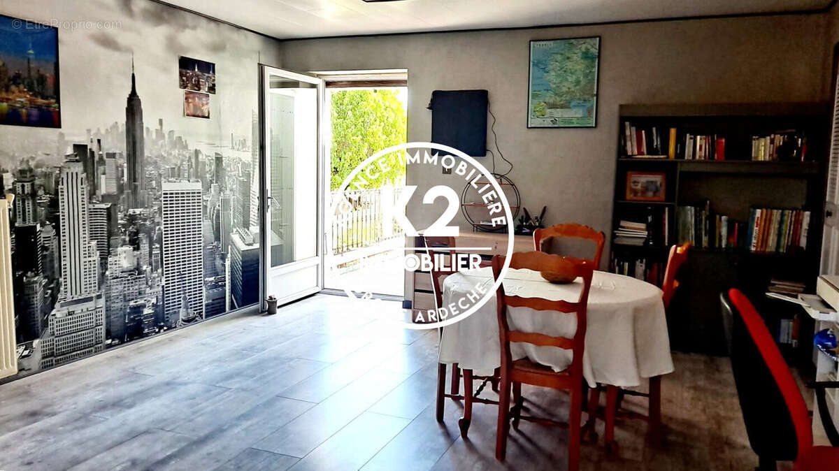 Maison 243 m² à Montelimar  - photo 9