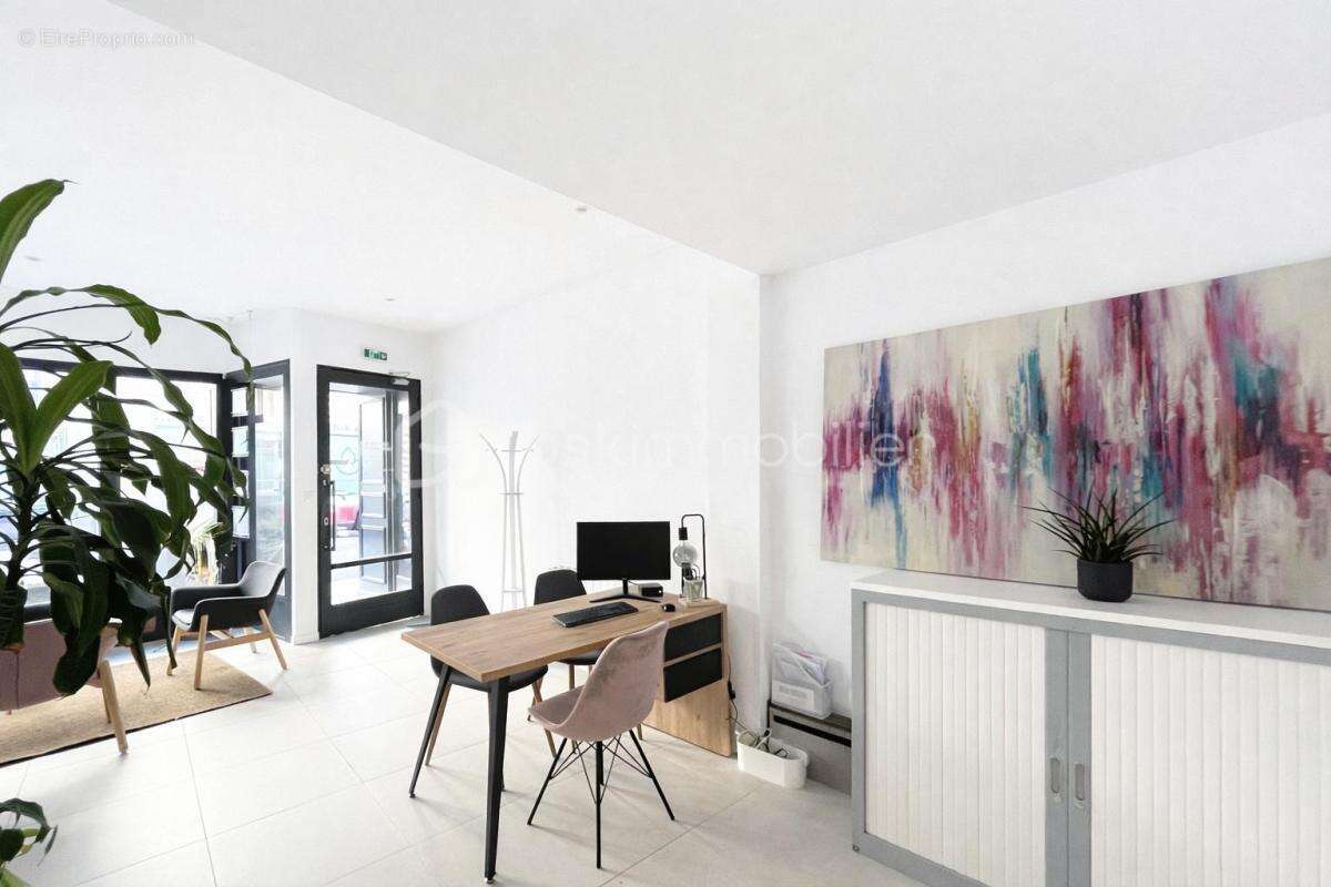 Commerce à VILLEFRANCHE-SUR-SAONE