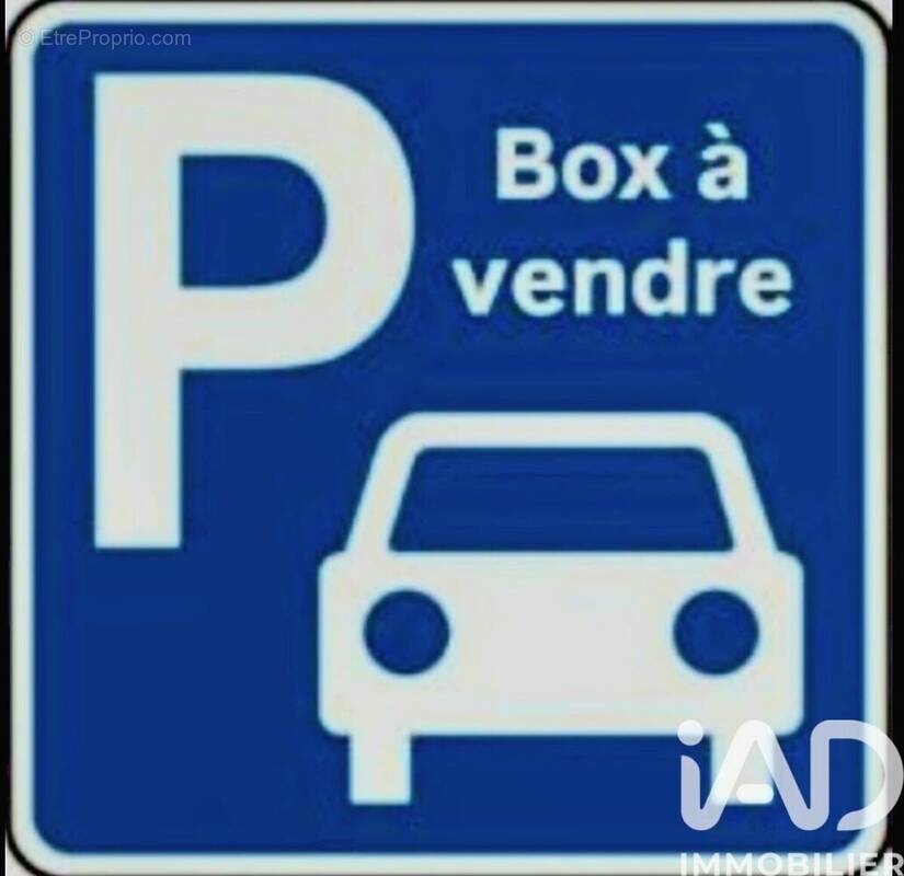 Photo 1 - Parking à CRETEIL