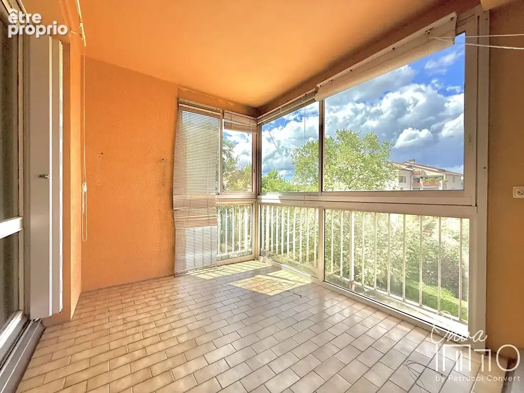 Saint-Rambert - Dernier étage - T3/T4 de 73m² avec loggia, cave et garage - photo 3
