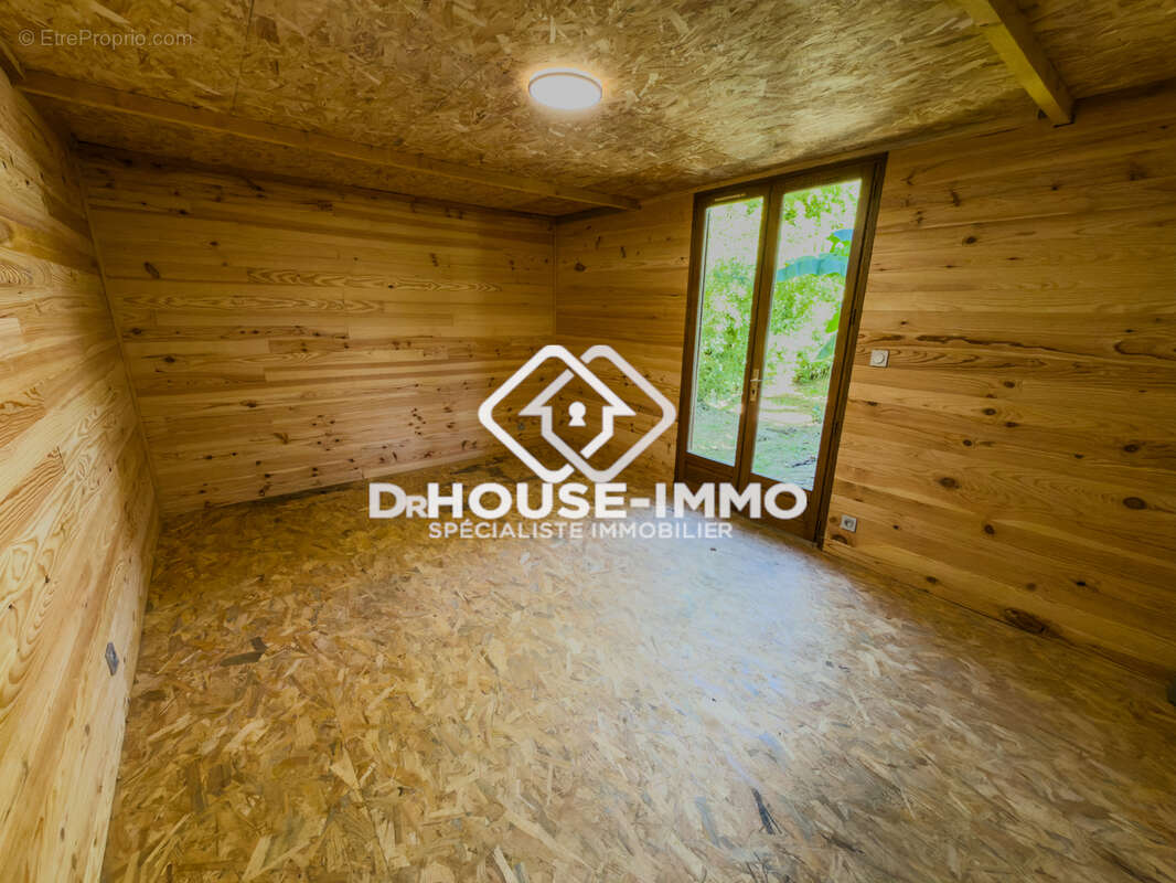 Maison à SAINT-VINCENT-DE-CONNEZAC