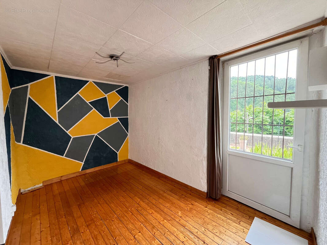 Appartement à TOUET-DE-L'ESCARENE