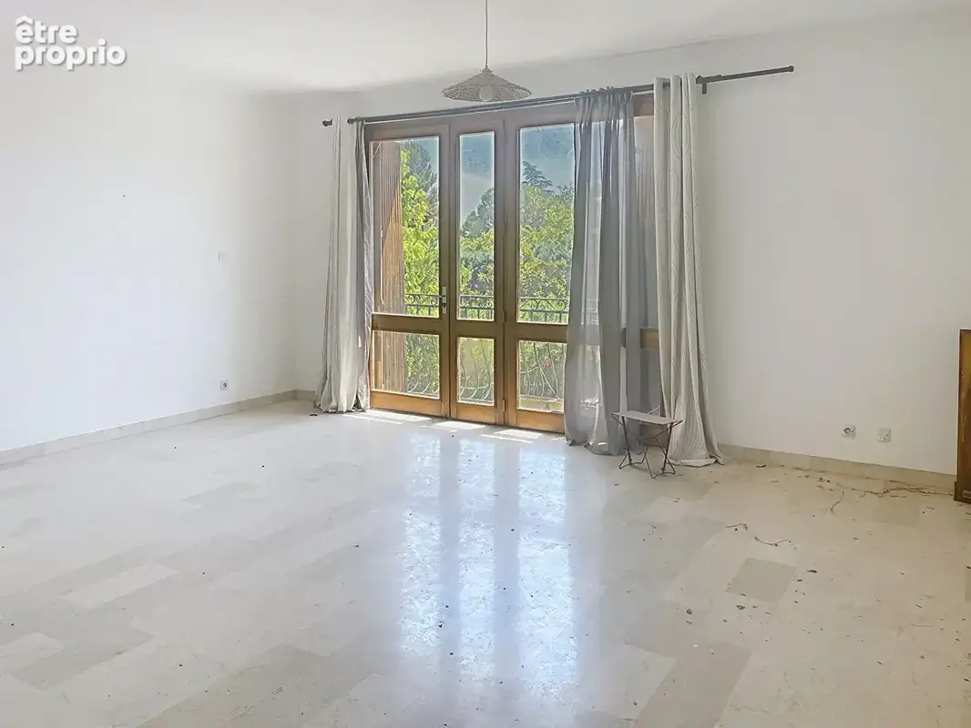 Maison Les Angles 6 pièce(s) 185 m2 Quartier Candau - photo 9