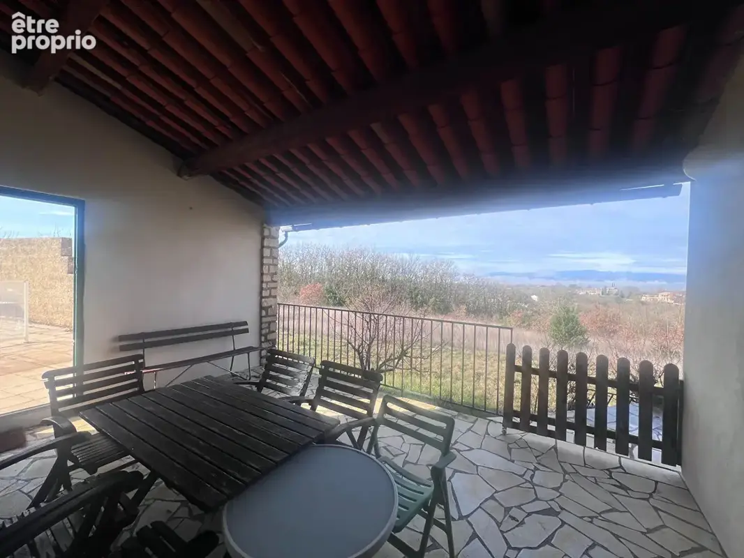 Maison de plain-pied avec piscine et terrain de plus d'1 hectare ,Secteur Barjac - photo 2