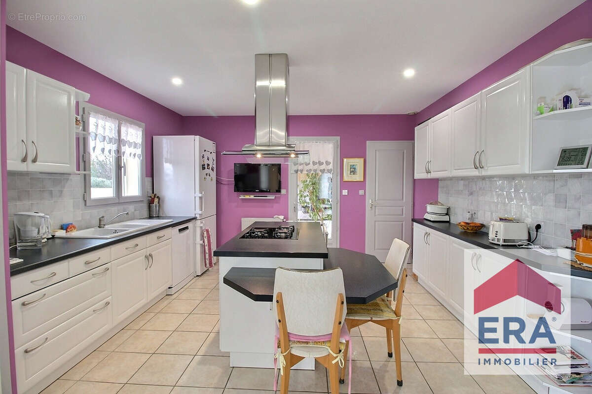 Maison à CAMARET-SUR-AIGUES