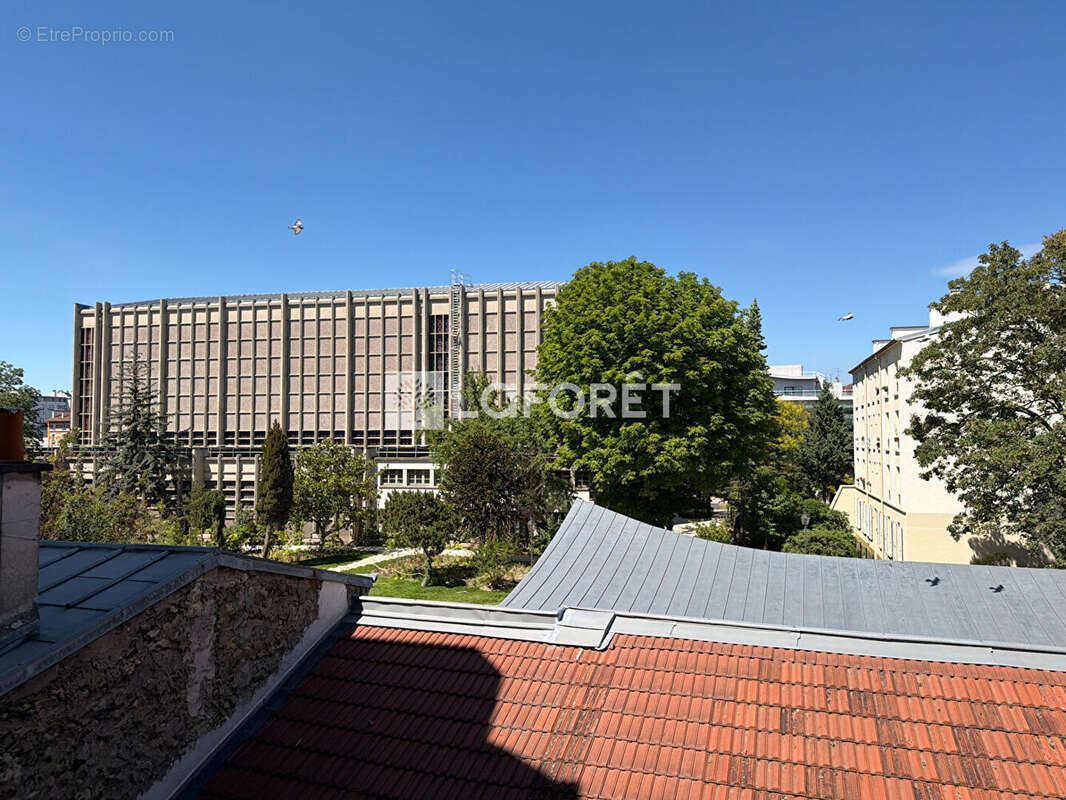Appartement à MONTROUGE