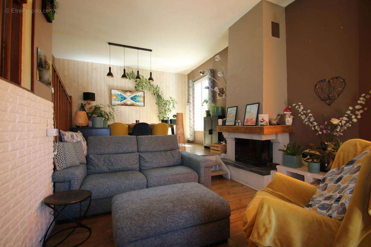EXCLUSIVITÉ : Maison de Charme avec Vue Lac – Vaulx-Milieu (9 min Gare La Verpillière) - photo 15