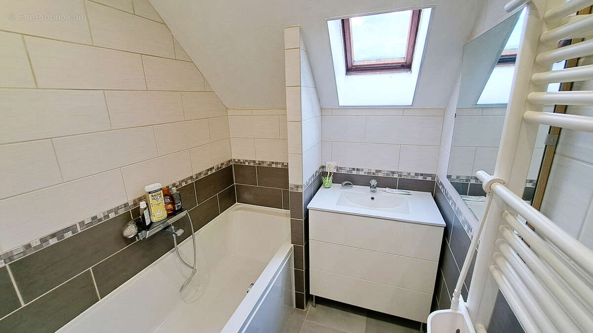 Maison à PONT-SUR-YONNE