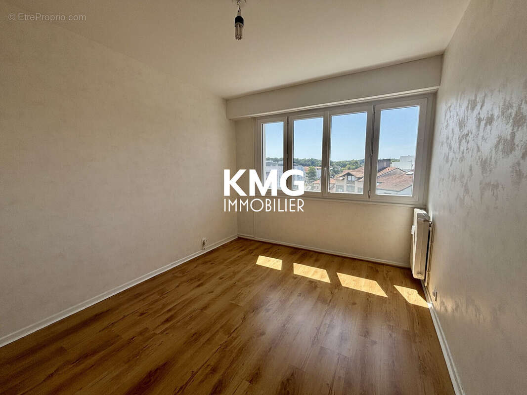 Appartement 64 m² à Anglet  - photo 6