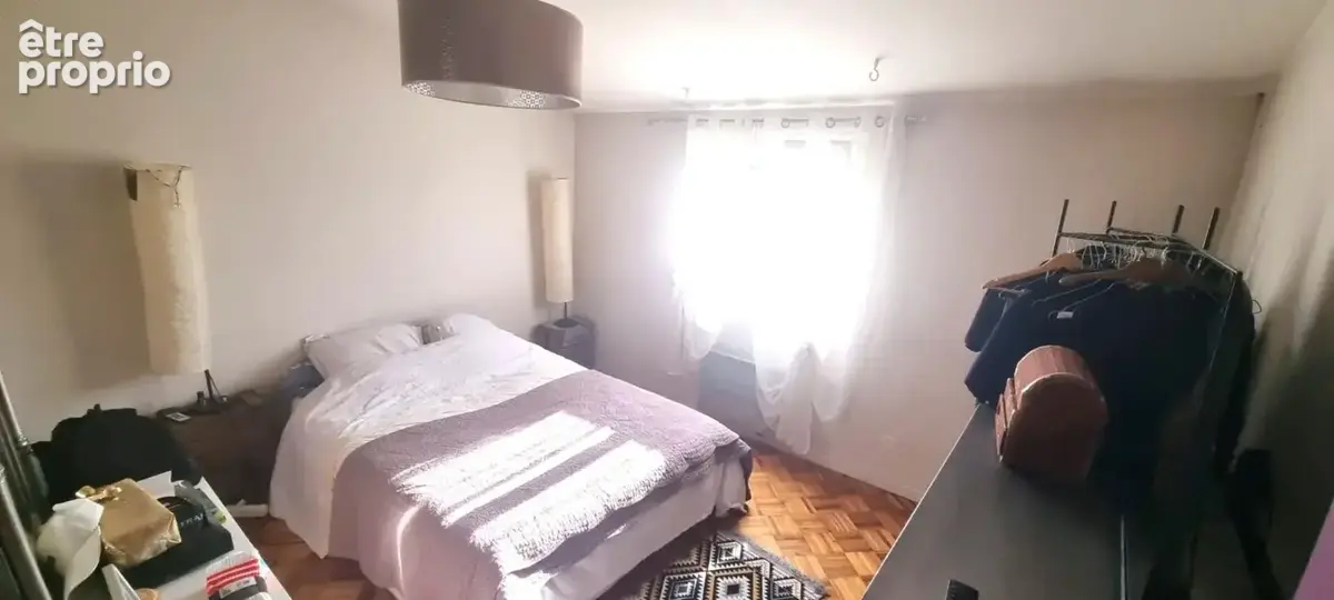 Maison mitoyenne avec beau potentiel extérieur - photo 7