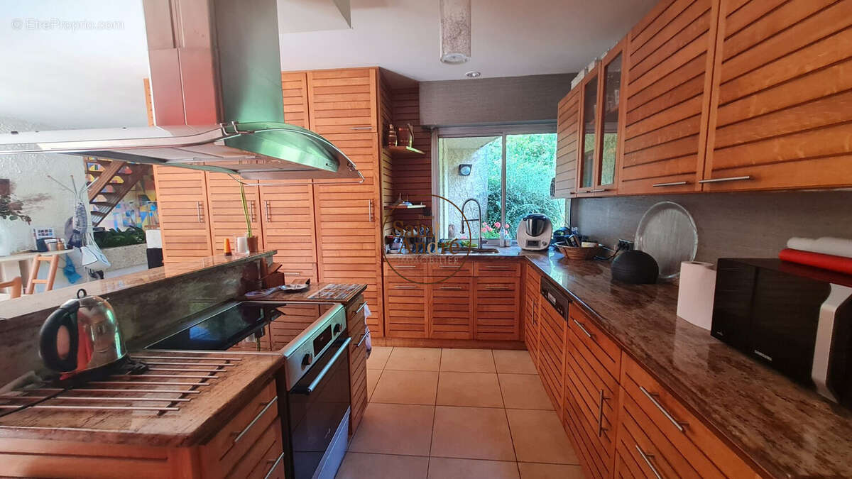 Maison 200 m² à Fleac  - photo 4