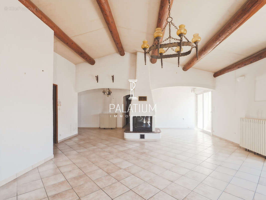 Maison à PIERREVERT