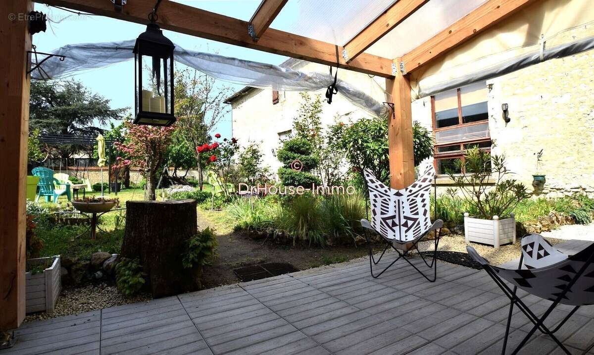 Maison 309 m² à Loudun  - photo 10