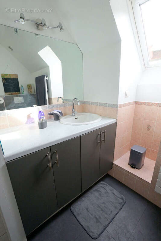 Maison à MEZIERES-SUR-SEINE