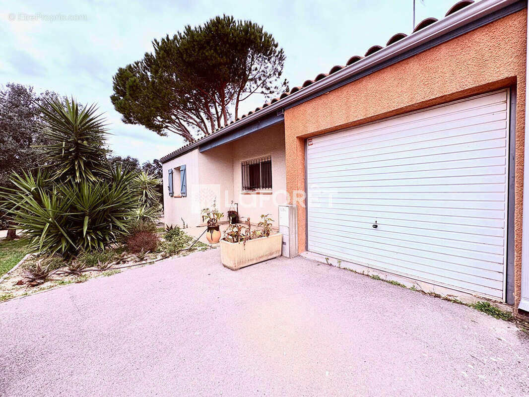 Maison 3 faces, 133m2 sur terrain piscinable 847m2. 299 000 - photo 17