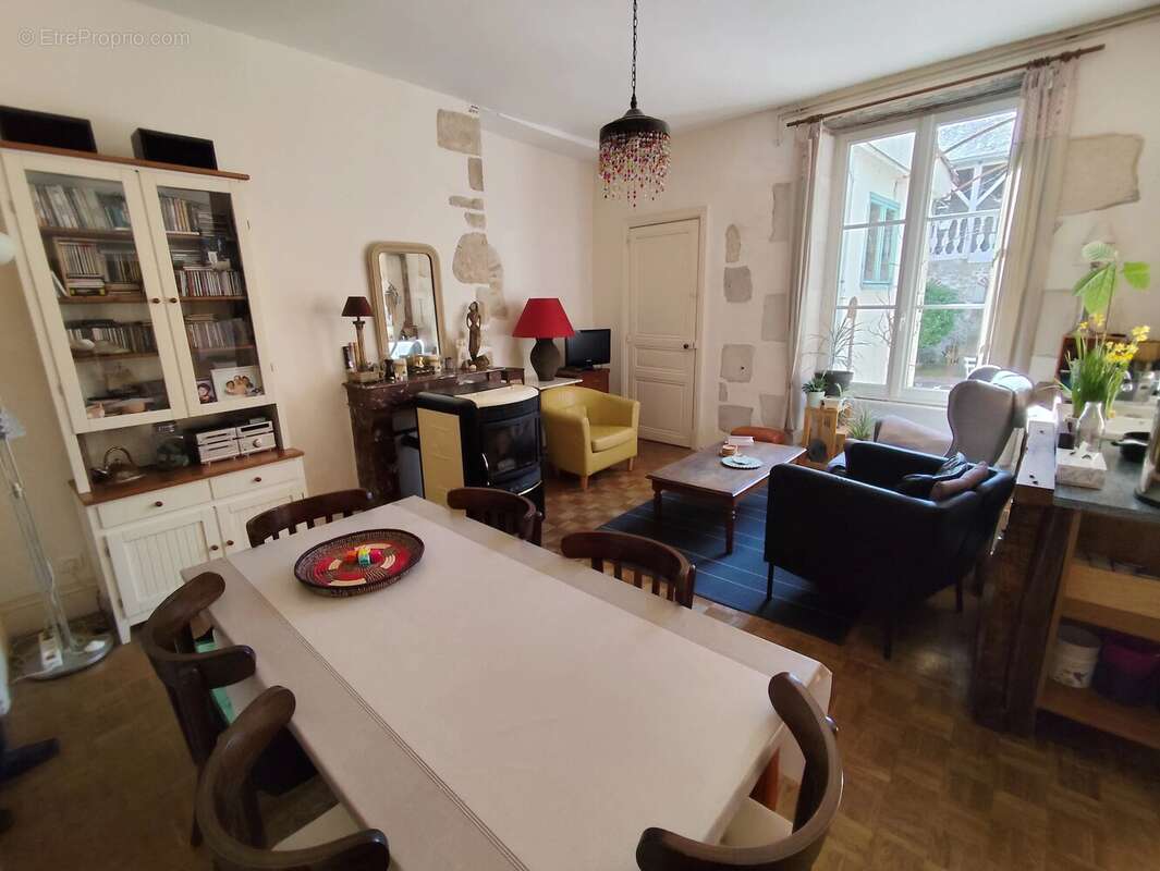 Maison à CIVRAY