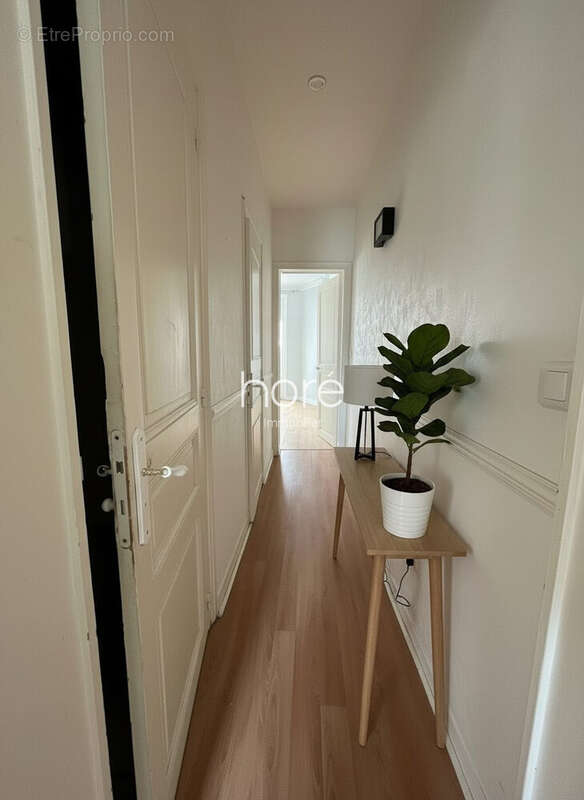 Appartement à COURBEVOIE