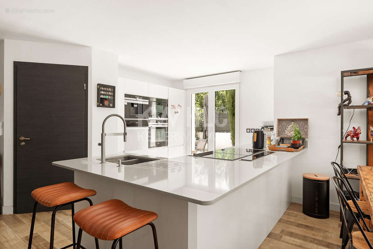 Maison 128 m² à Antibes  - photo 6