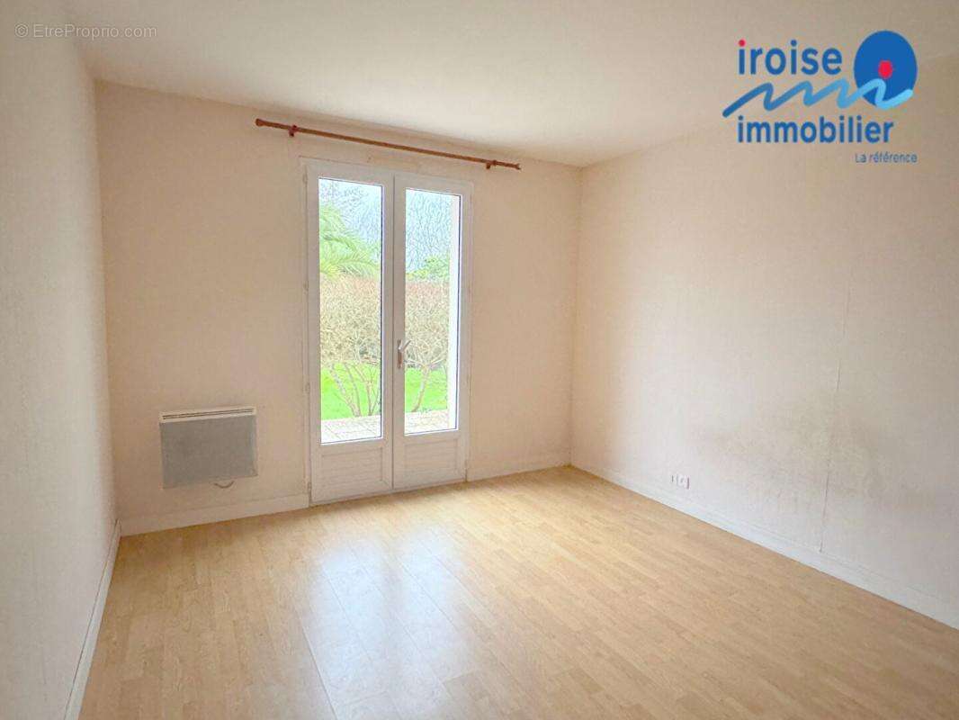 Maison t8  de 1986 - terrain de 3019 m² - photo 10