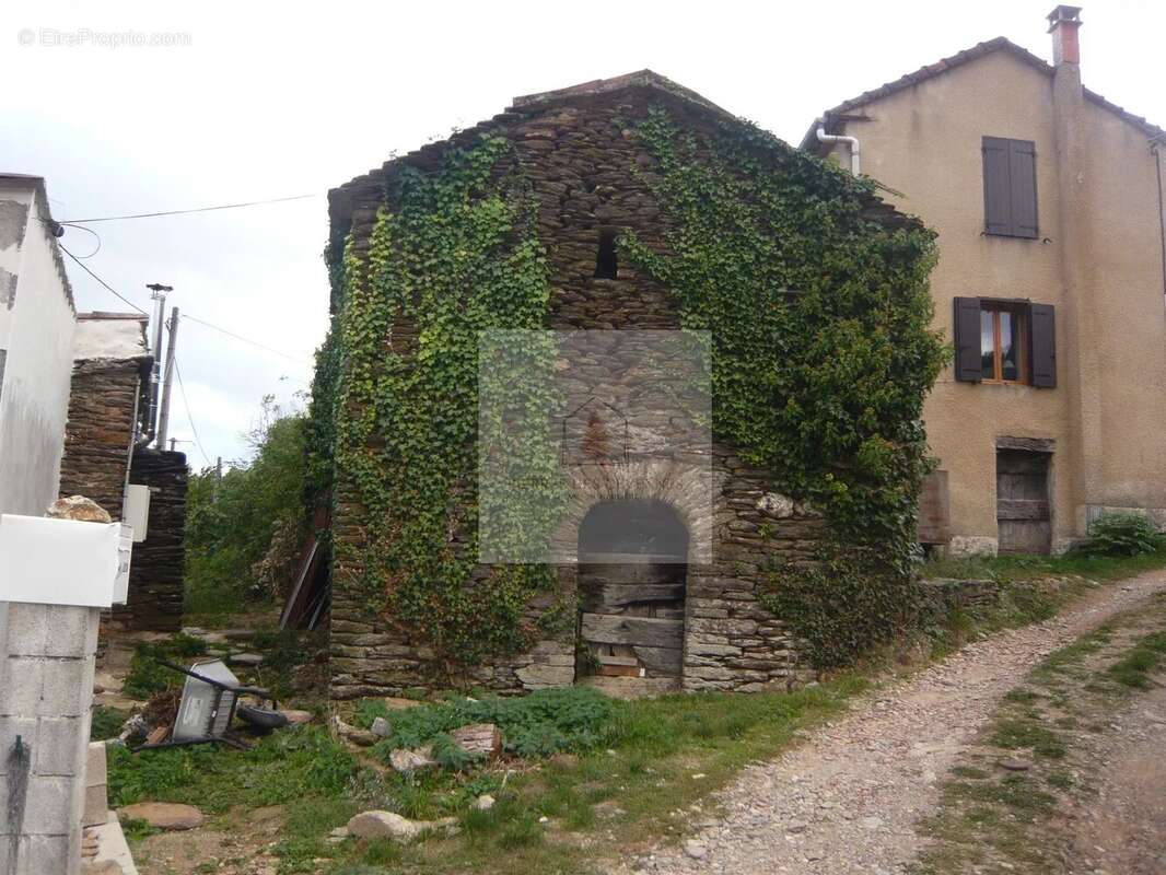 Maison à LE COLLET-DE-DEZE
