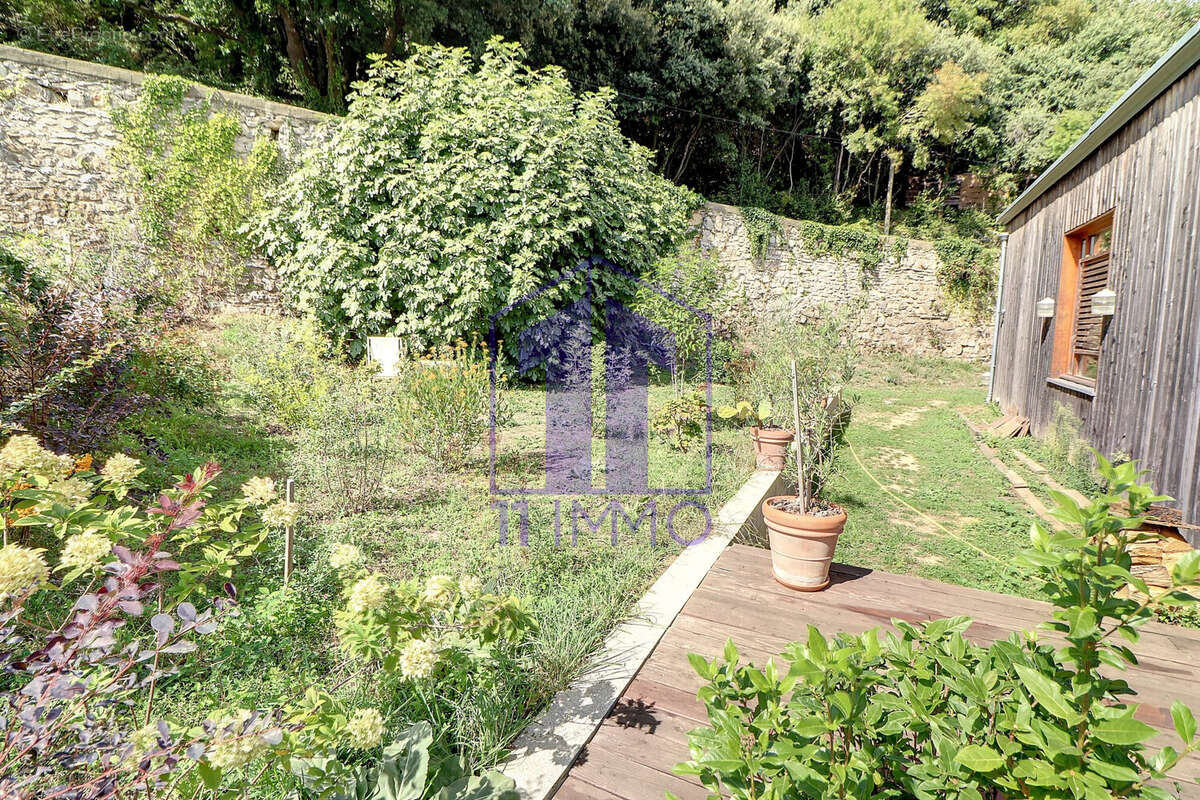 Jardin côté OUEST - Maison à VELIEUX