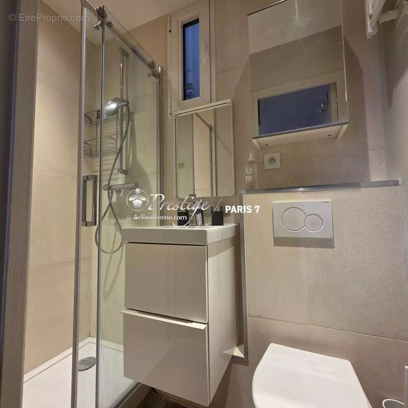 Appartement à PARIS-7E