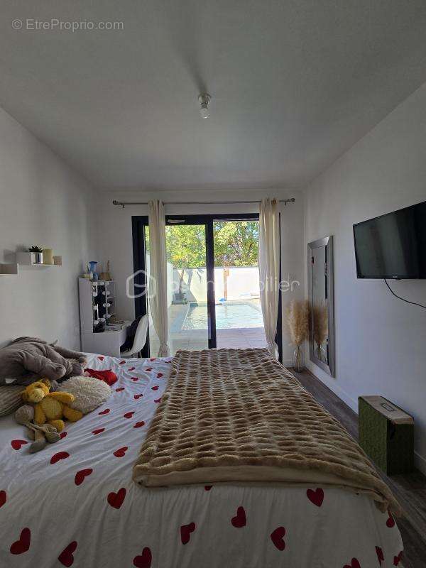  niort – maison plain-pied 139 m² – 4 chambres – piscine – garage - photo 17