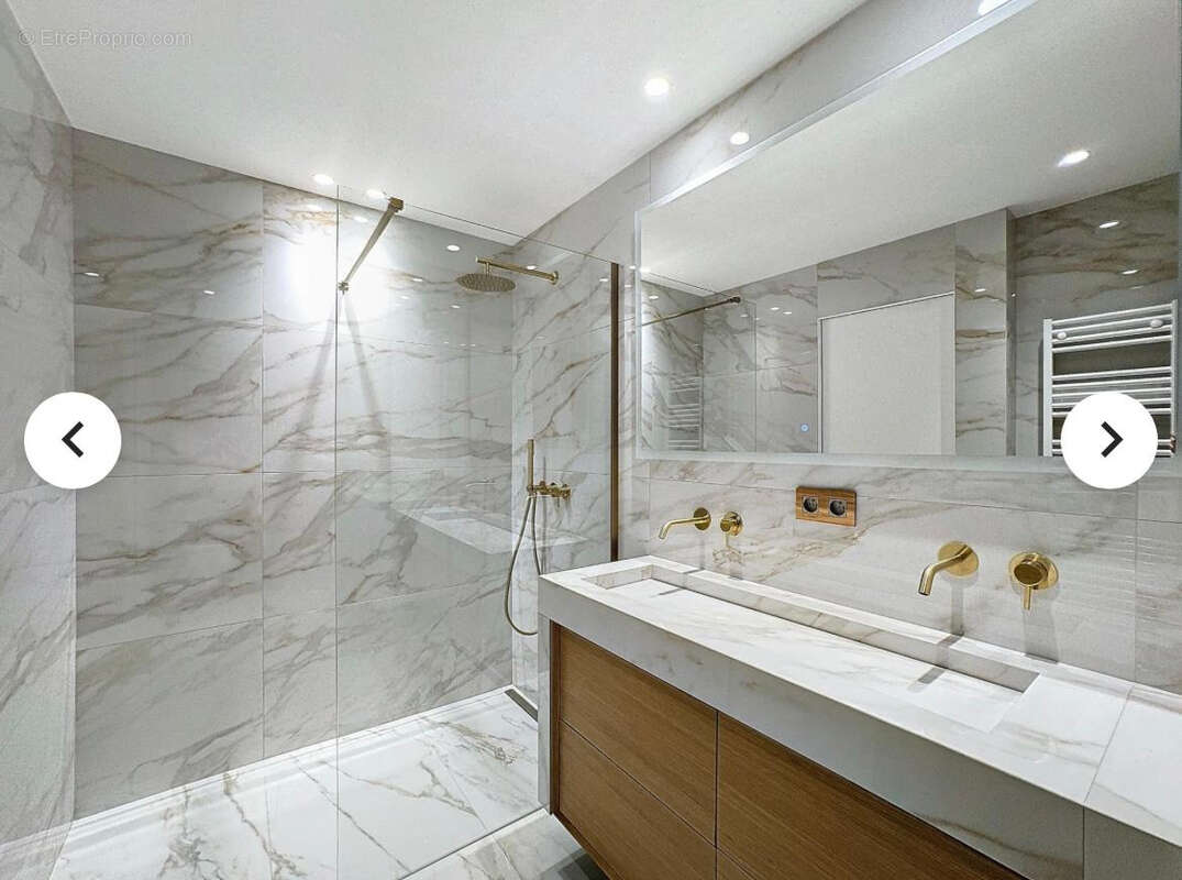 Appartement à VALLAURIS