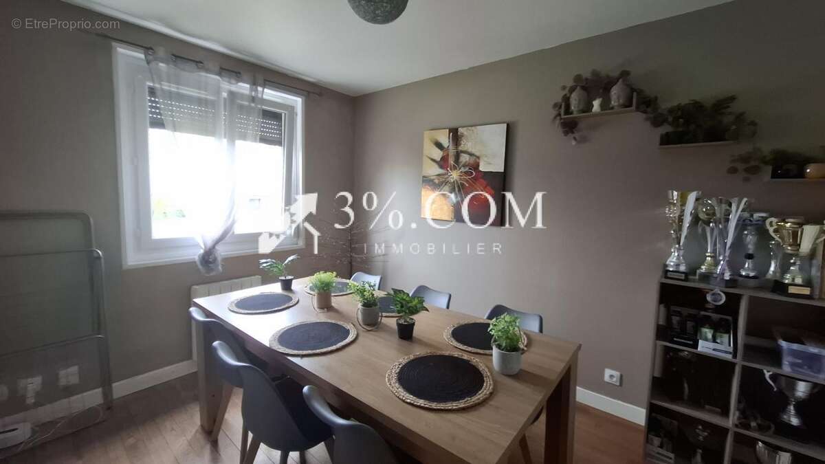 Maison à NEUVILLE-COPPEGUEULE