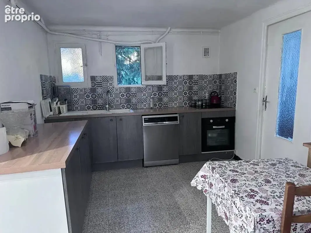 Maison de 160 m2 avec jardin de 844m2 au calme À Vendre - photo 14