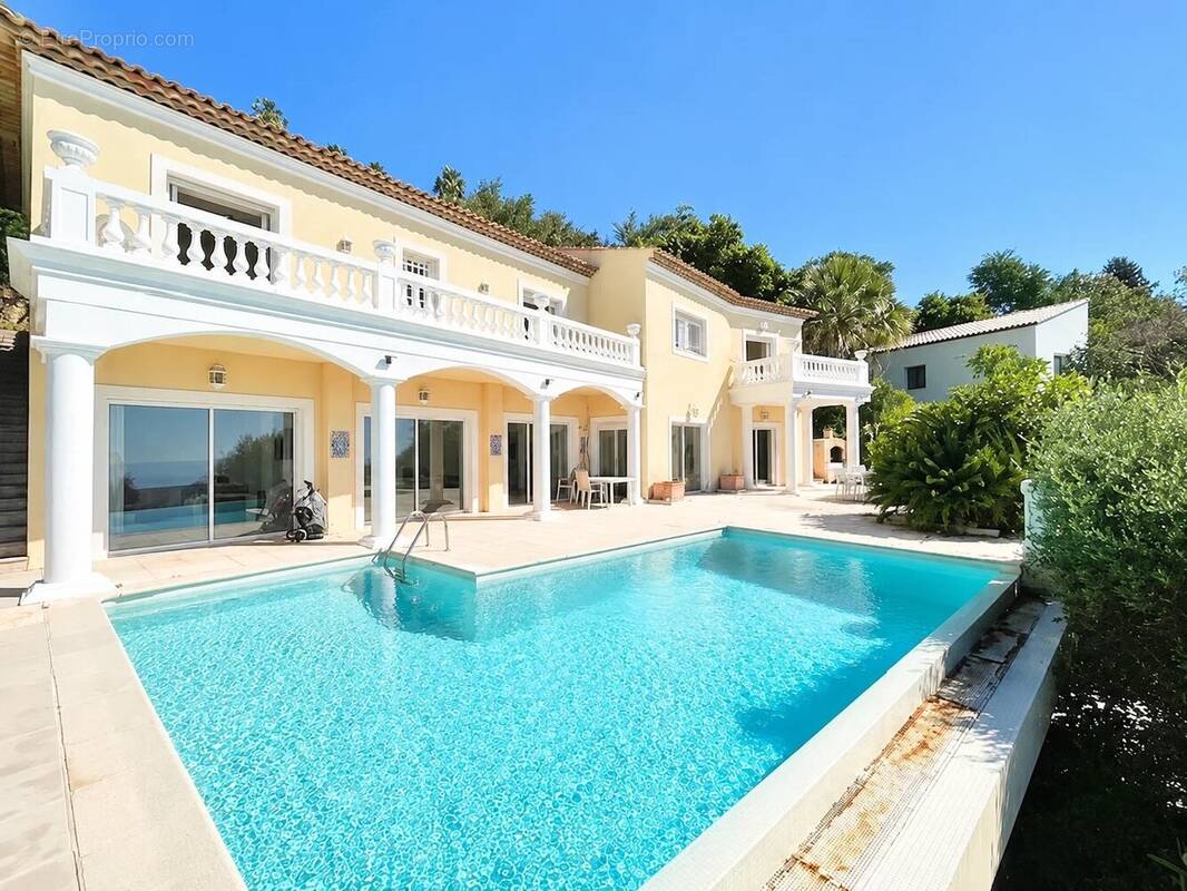 Maison à MANDELIEU-LA-NAPOULE