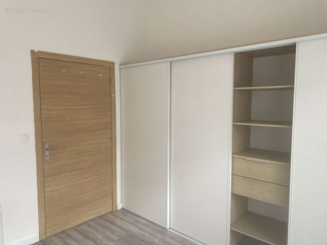 Appartement à MAUGUIO