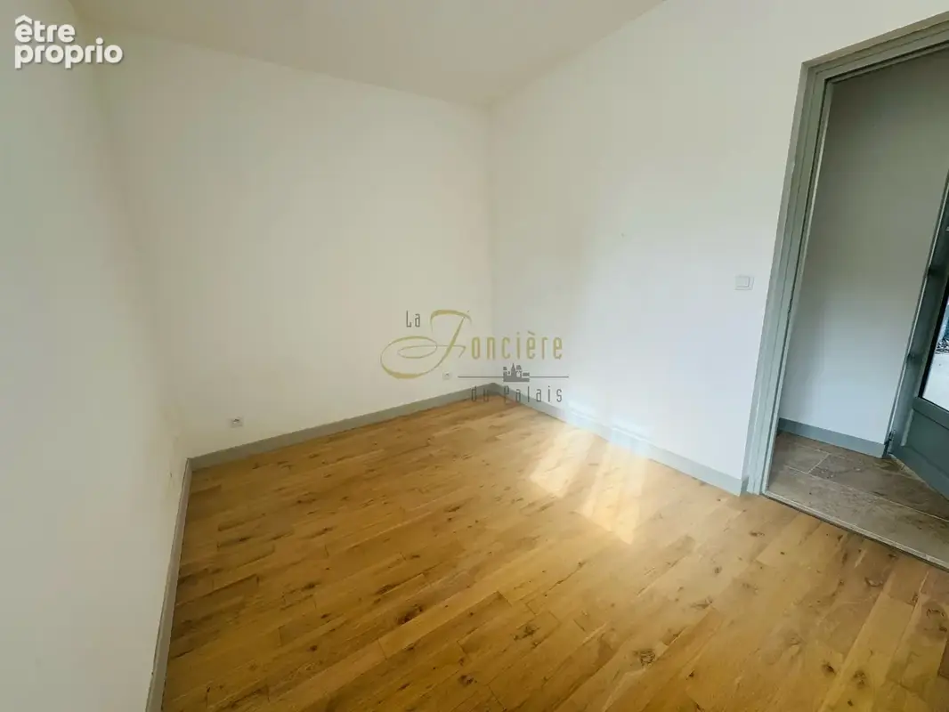 Appartement idéal projet residence principale ou professionnel situé au pied des marronniers avec terrasse - photo 6